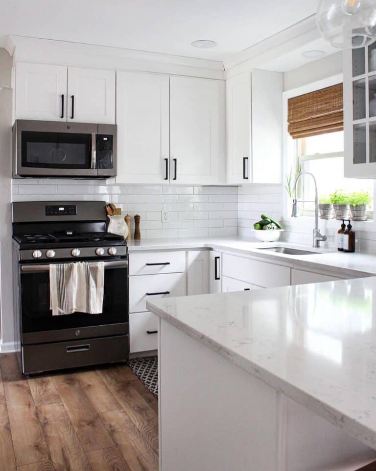 Gooseneck Sink in a U Shaped Kitchen
