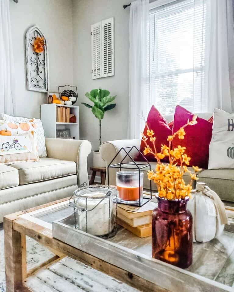 Bright Yellow Living Room Décor