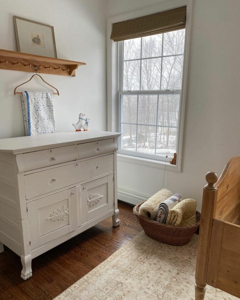 Vintage Furniture for a Timeless Bedroom