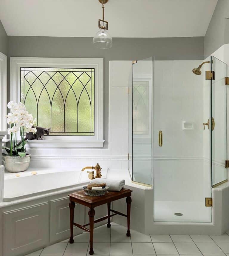 Customized Geometric Bath and Shower Curb