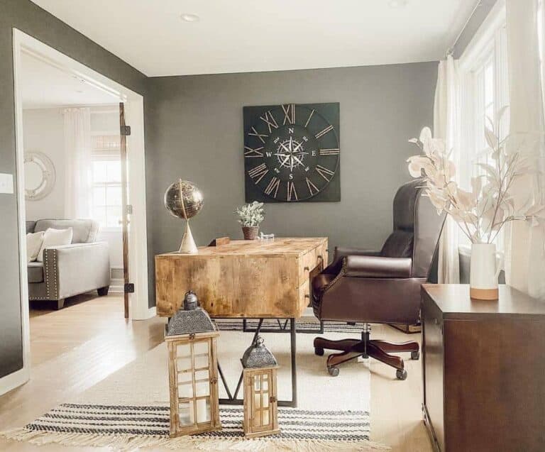 Desk Décor Ideas for Natural Wood Desks