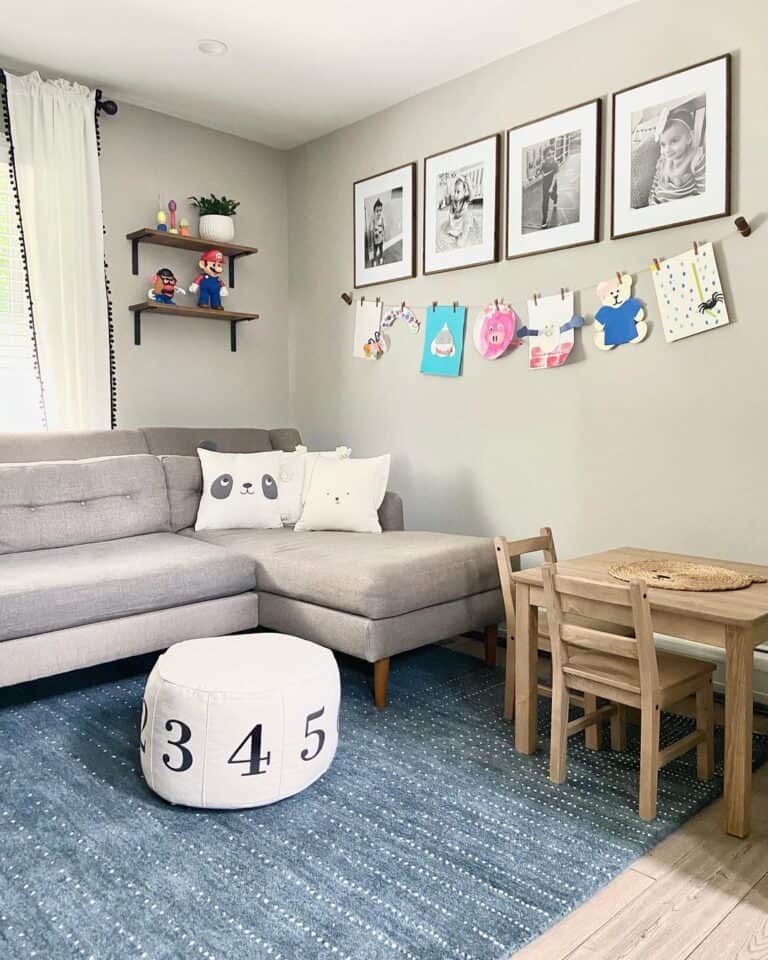 Large Pouf in a Child