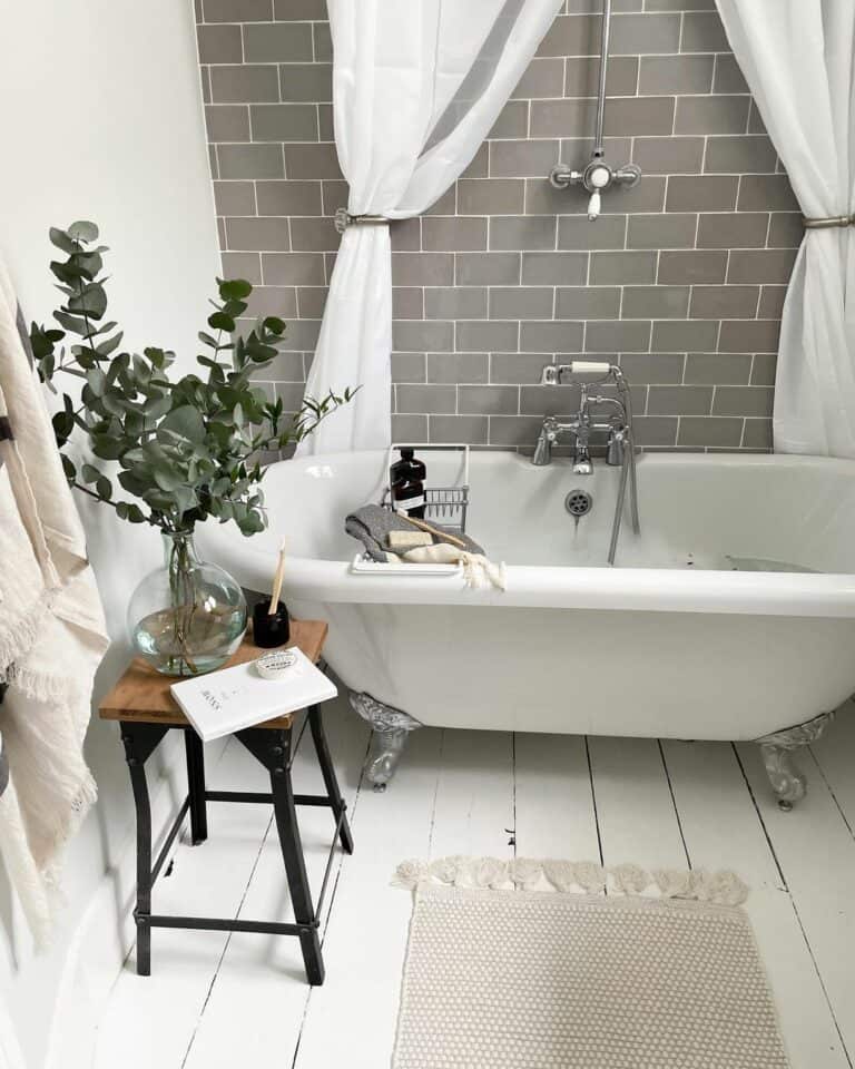 Farmhouse Bath With Painted Floor