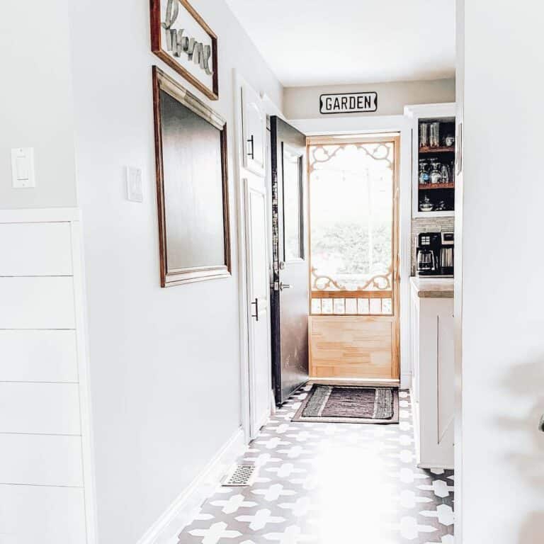 Elegant Patterned Tile Entryway Design