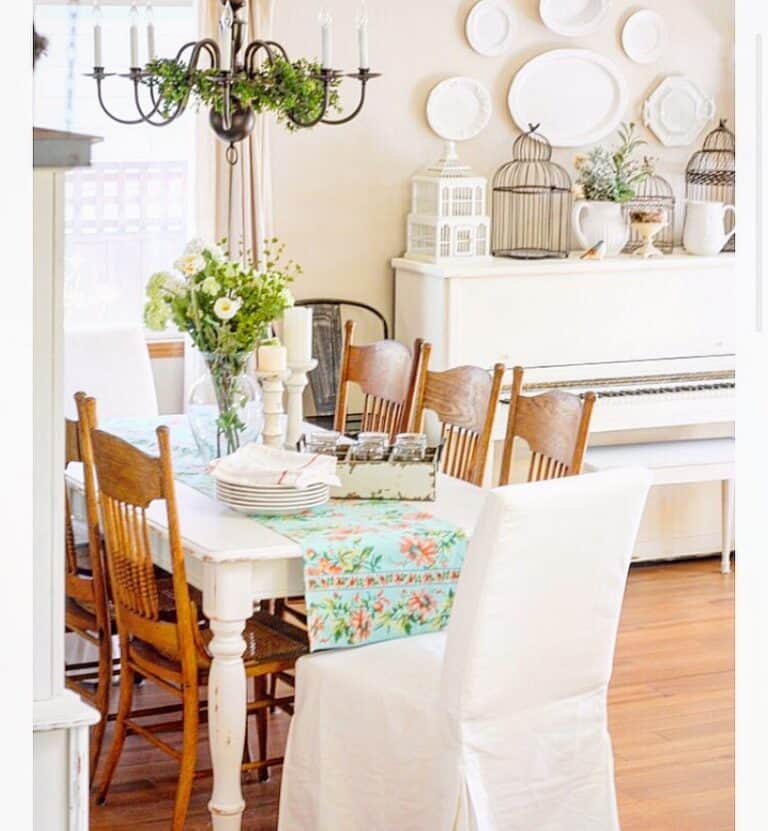 Springtime Farmhouse Table