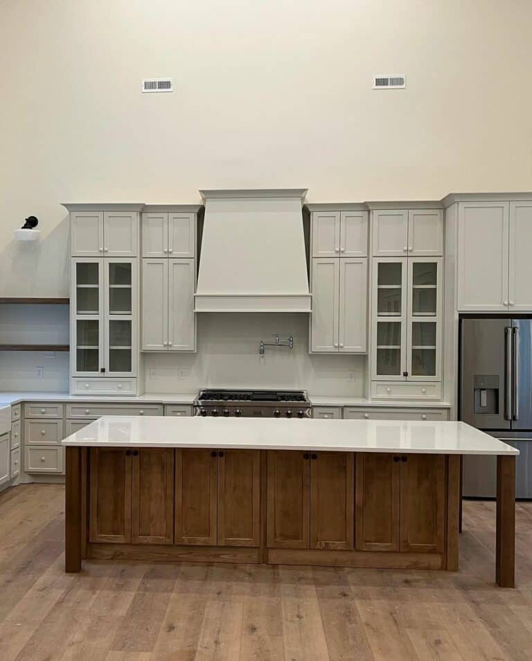 Farmhouse Kitchen With White Countertop