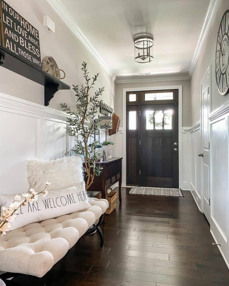 Black-and-White Farmhouse Entryway Décor