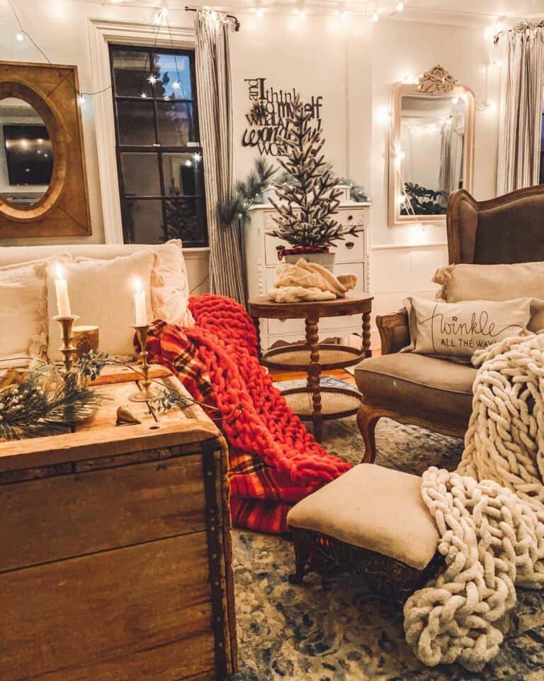 Festive Red and White Chunky Knit Blankets