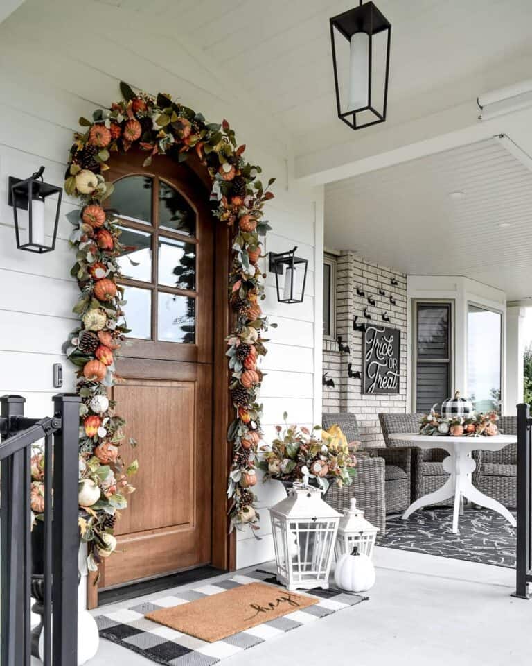 Festive Farmhouse Door
