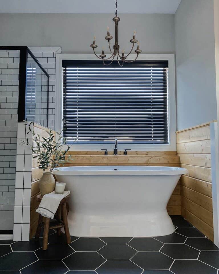 Modern Bathroom With Wooden Wall Paneling