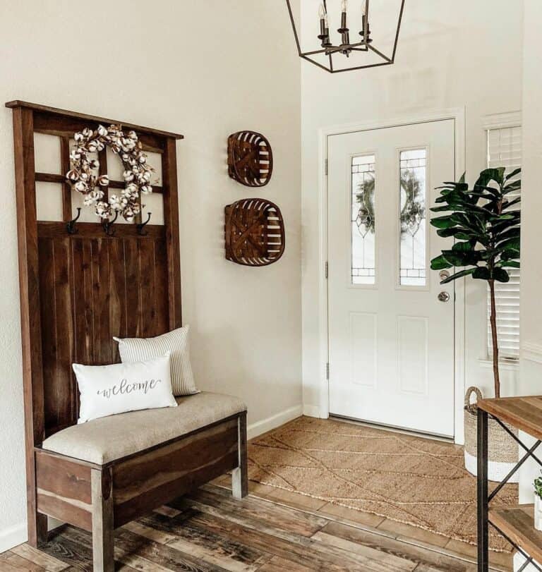 Rustic Farmhouse Entry Way Ideas