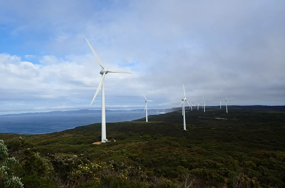 wind energy advantages and disadvantages