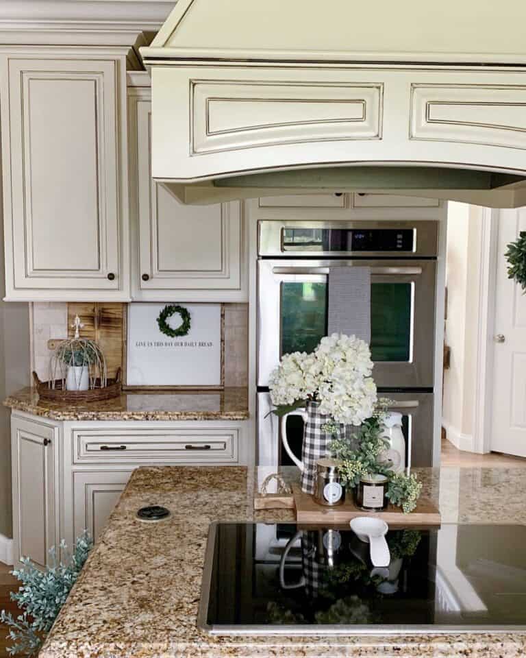 Easy Buffalo Plaid Kitchen Décor