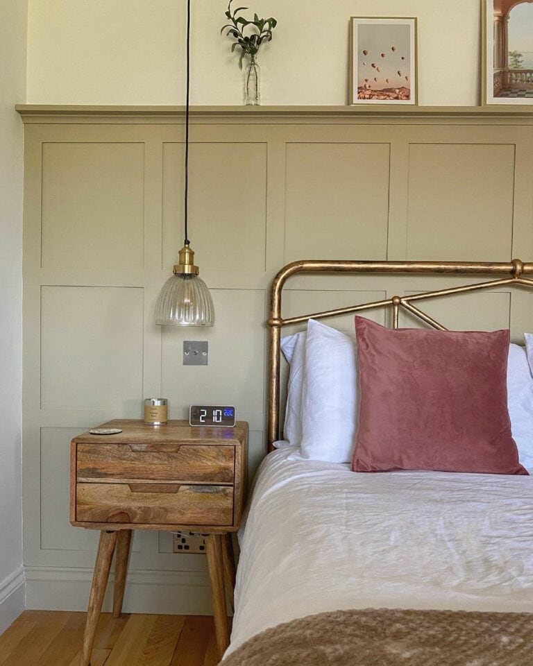Ribbed Bedside Pendant