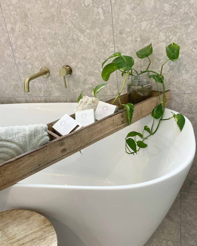 Wooden Bath Caddy To Introduce Nature