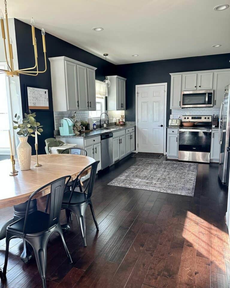Black and White Modern Kitchen With Glints of Gold