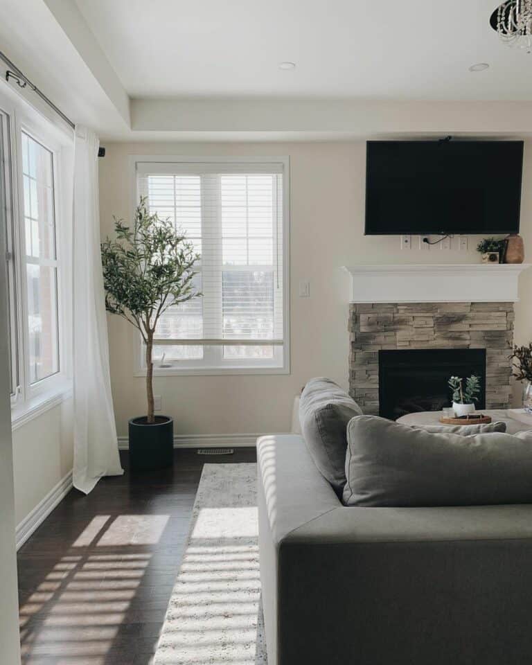 Cozy Living Room With a Fireplace