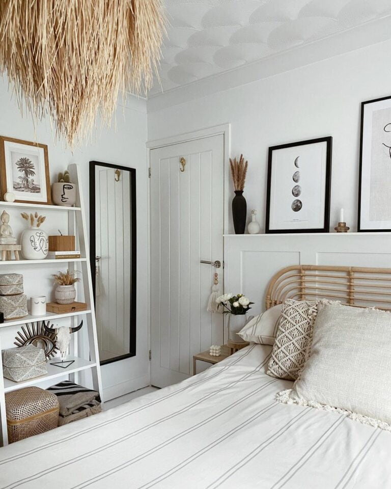 Hook Door Ideas for Bedrooms