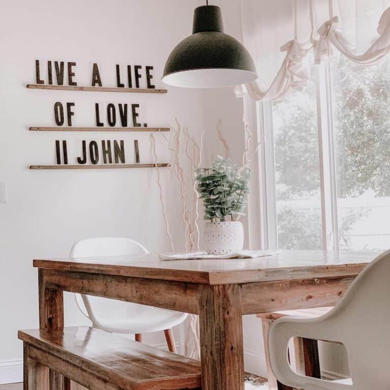 Marquee Letters as Dining Room Décor