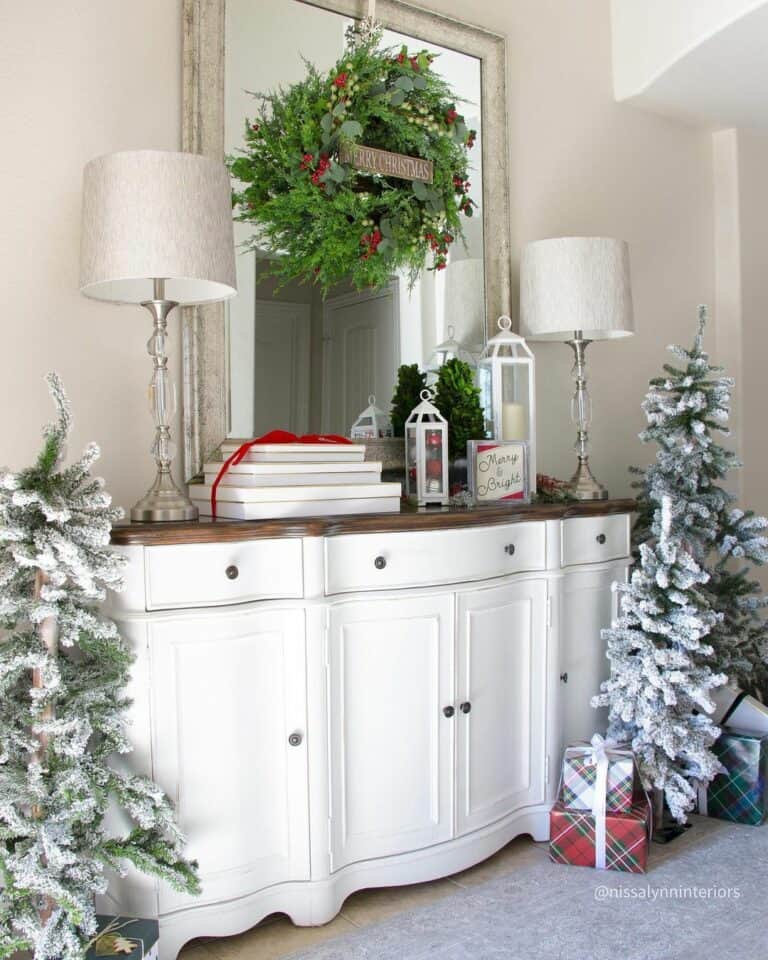 Holiday Décor Ideas for Entryway Tables