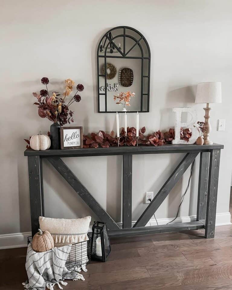 Fall Entryway Table Décor