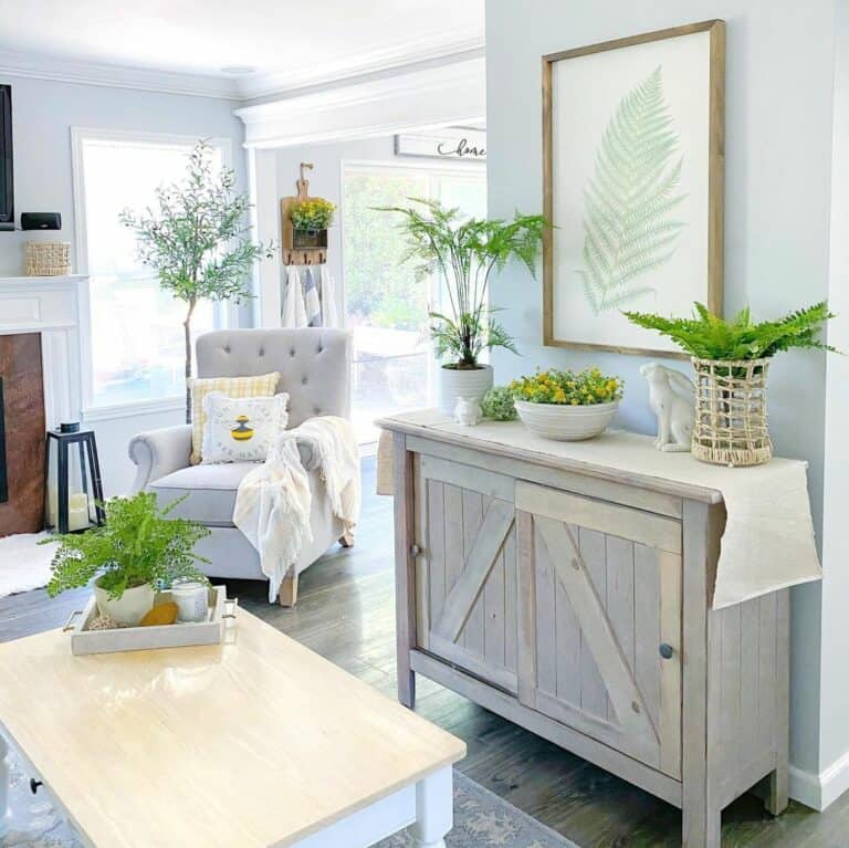 Light Green Living Room Décor
