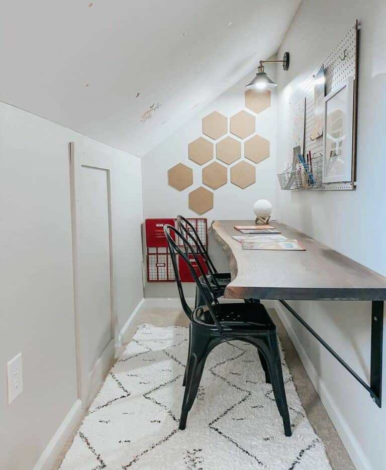 Attic Study Space With a Wall-mounted Desk