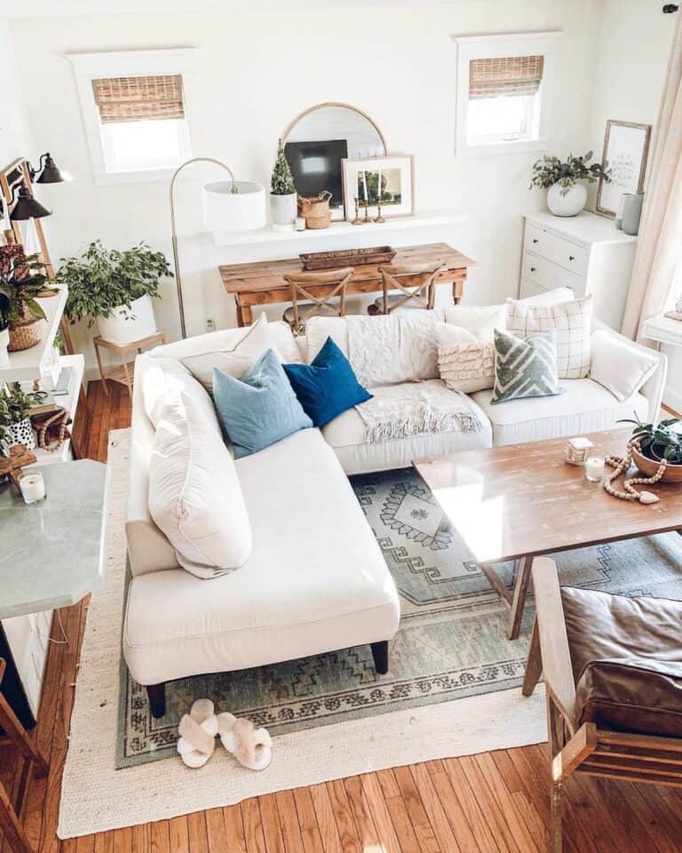 Natural Blue and Gray Living Room Combination
