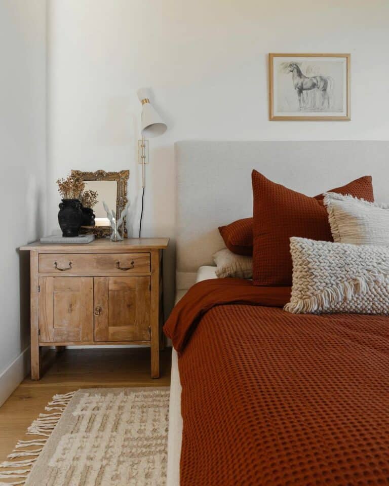 Auburn Bedding and Wall Mounted Lamp