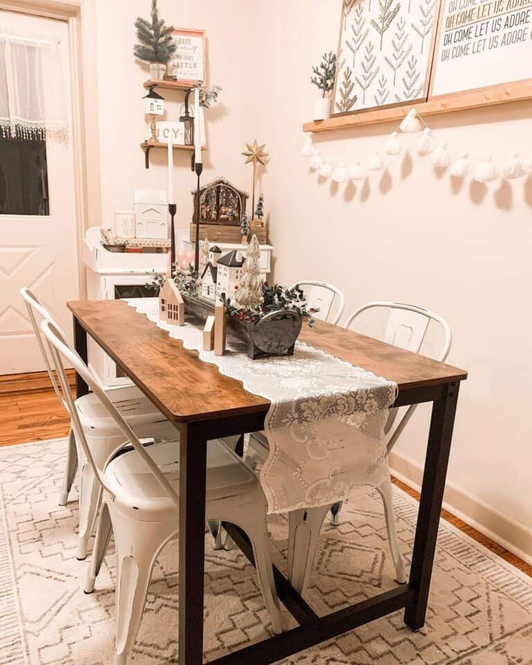 Small Space Farmhouse Table Holiday Décor