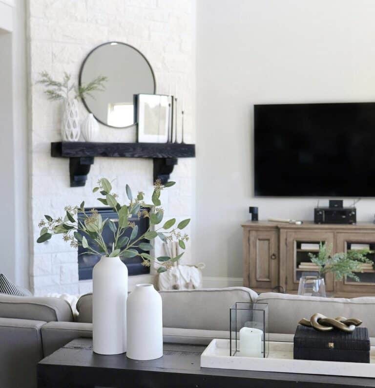 Modern Minimalist White Vases