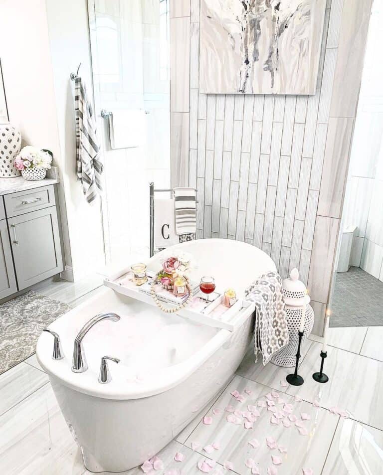 White Tub Caddy on Freestanding Oval Tub